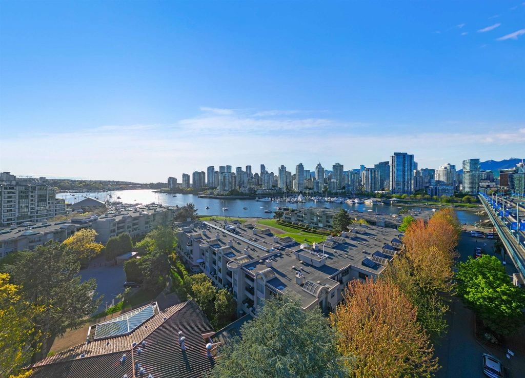 1869 Spyglass Pl, #211