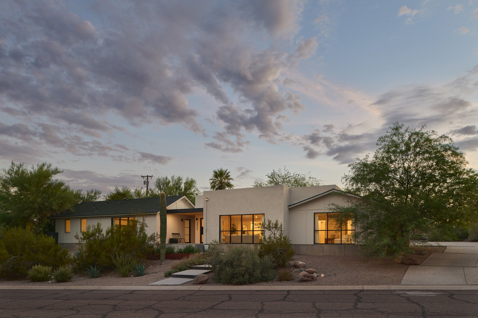 4035 E MCDONALD Drive