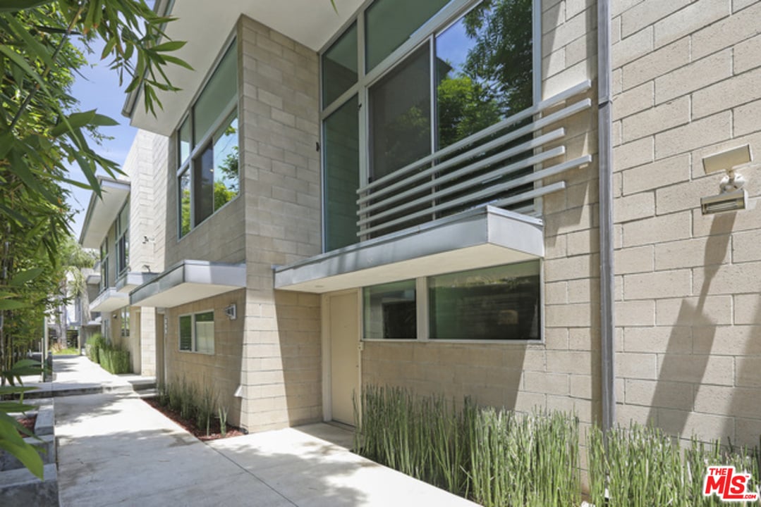 717 N Highland Ave, Unit 23