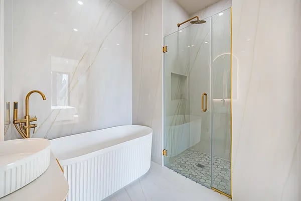 31-16 21st St Ste 5E