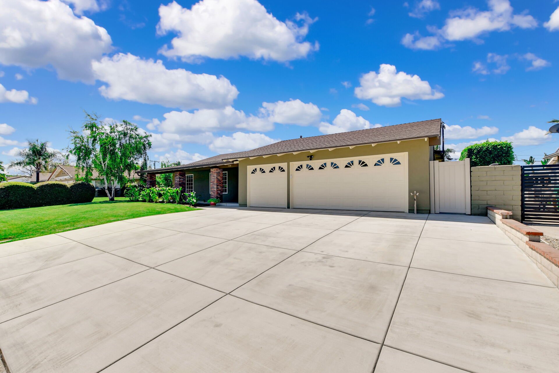 1298 Oak Ridge Drive