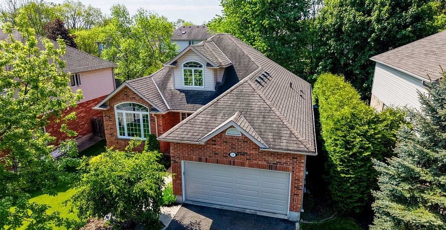 11 Carolinian Lane