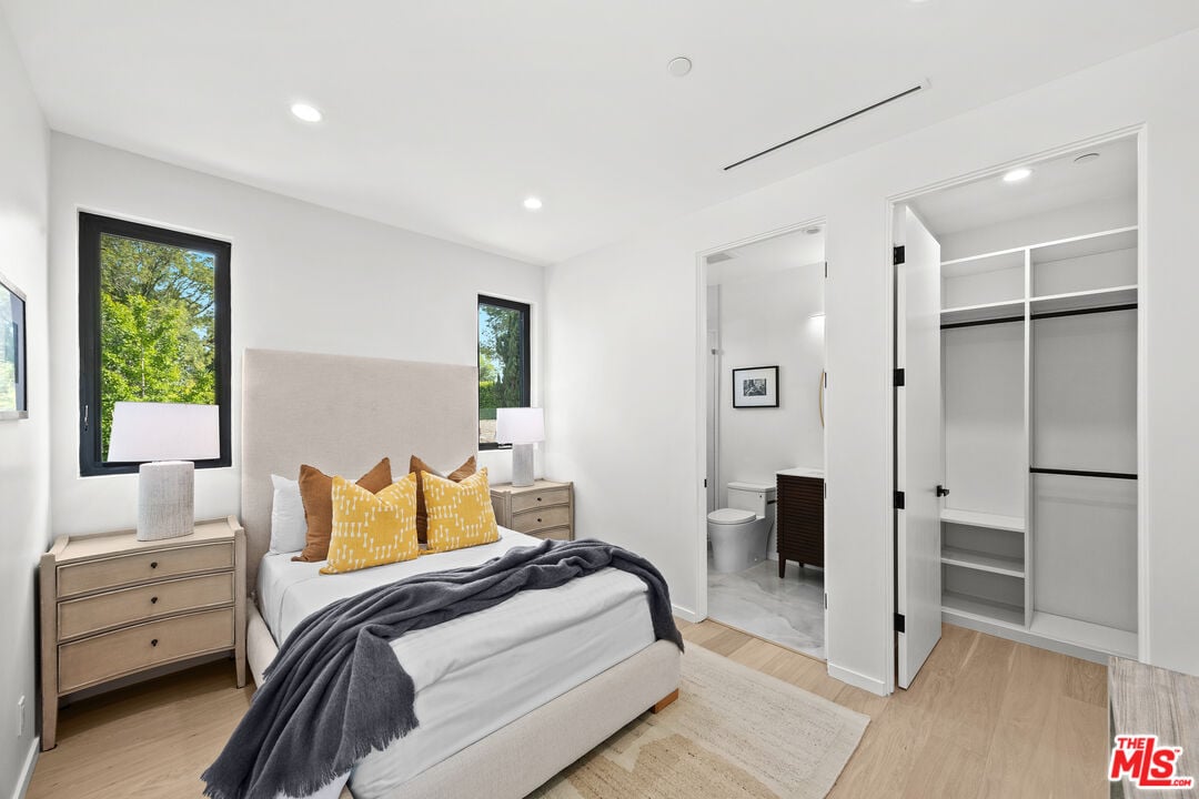 Sanctuary Majestic, Castle Heights Ave, 90034