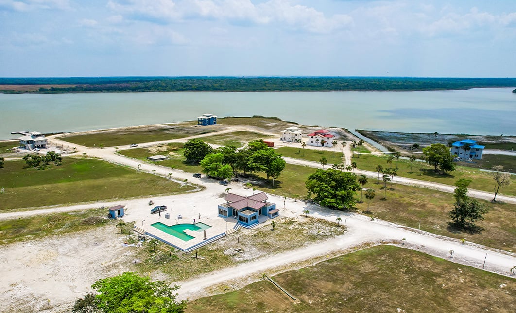 4 bed, 4 bath Waterfront Villa in Cudjoe Lagoon Estate, Corozal, Northern Belize