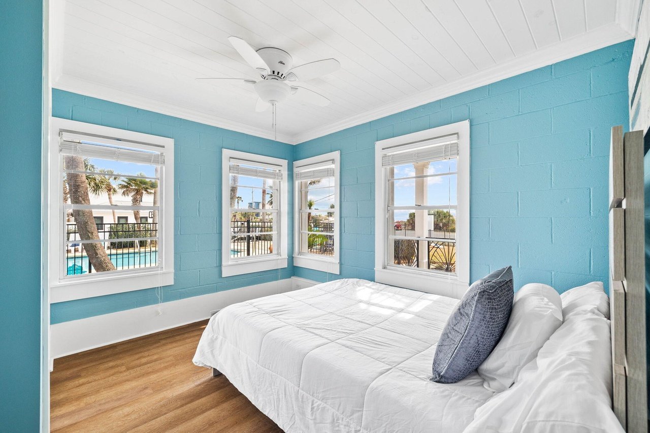 20816 Front Beach Rd