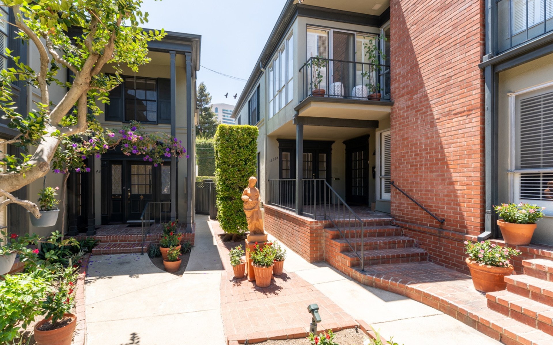 1235 S Beverly Glen Boulevard