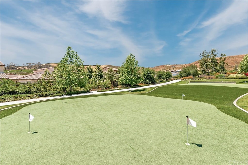 74 Promesa Ave
