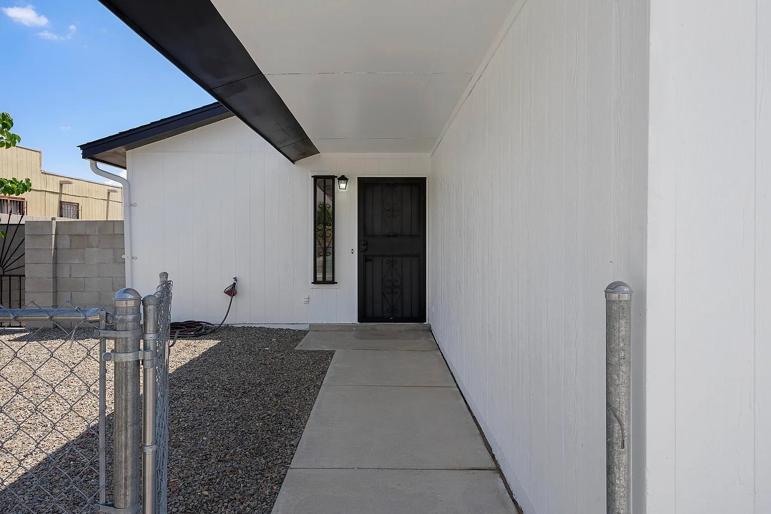 812 W Sky St SW