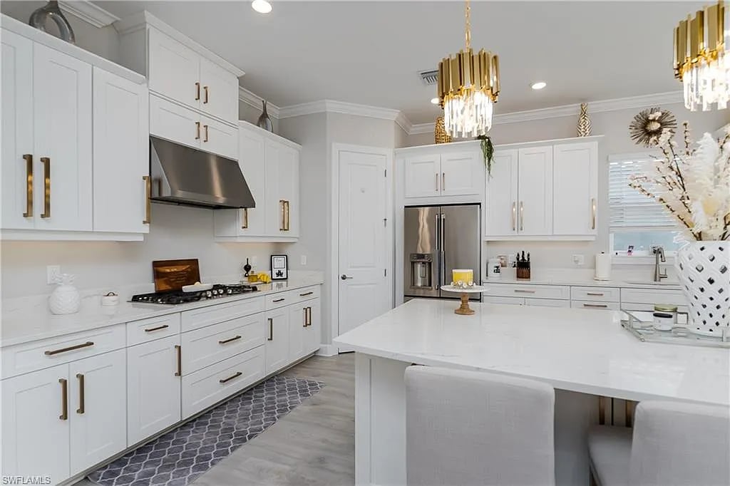 11935 Collegio Dr