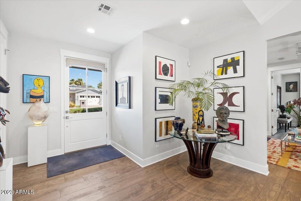 4101 E Indianola Ave