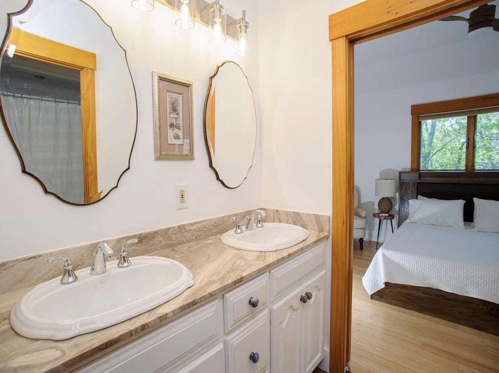 61 Edgartown Meadows Rd