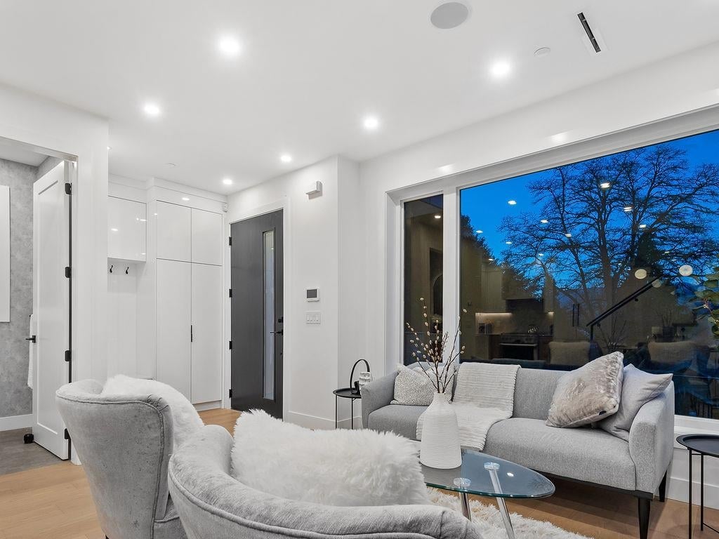 A-3538 W 14th Ave