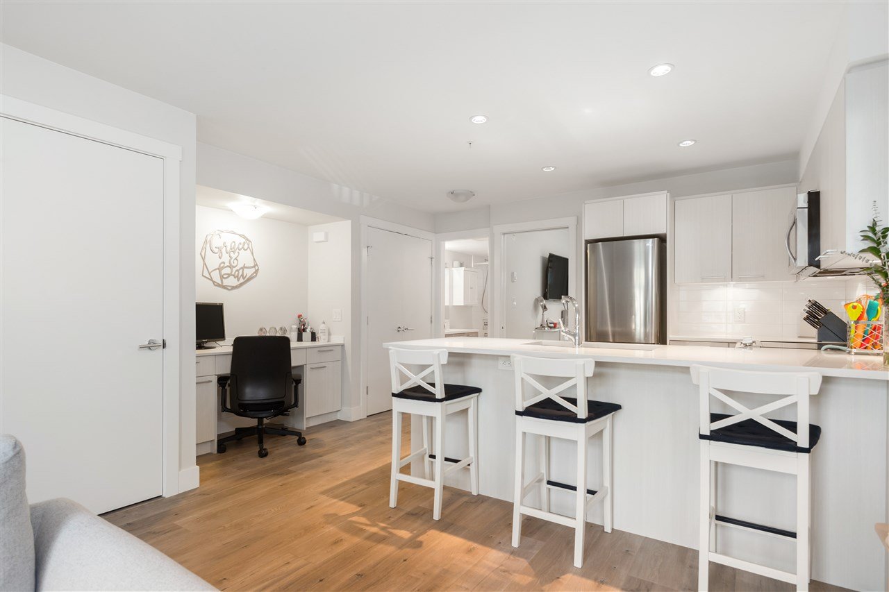 102-7180 Barnet Rd