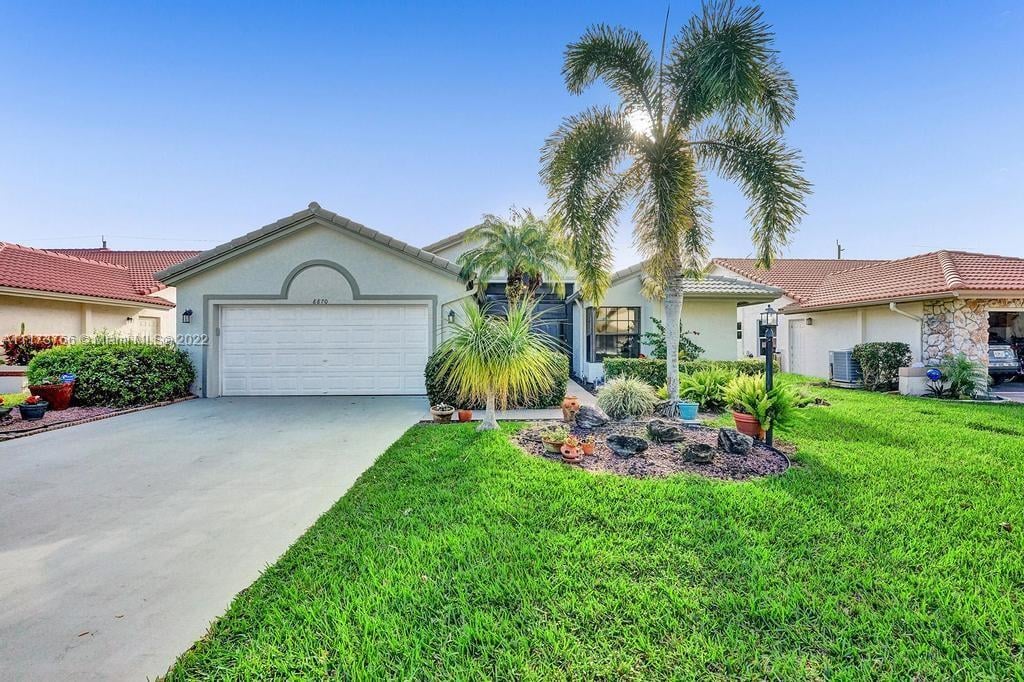 8870 Boatswain Dr