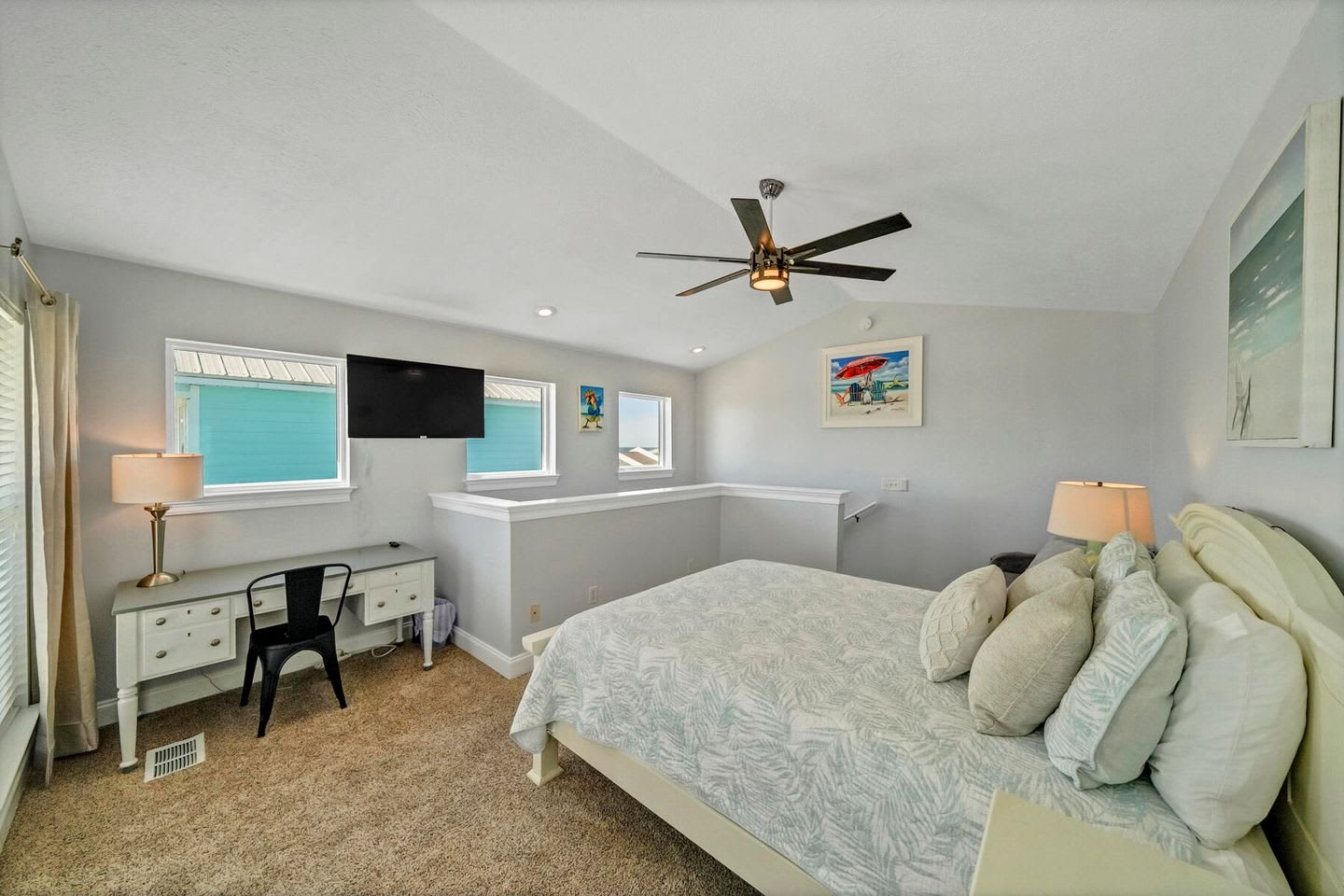 125 Rose Ln