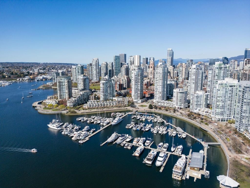 1201 Marinaside Cres, #2505