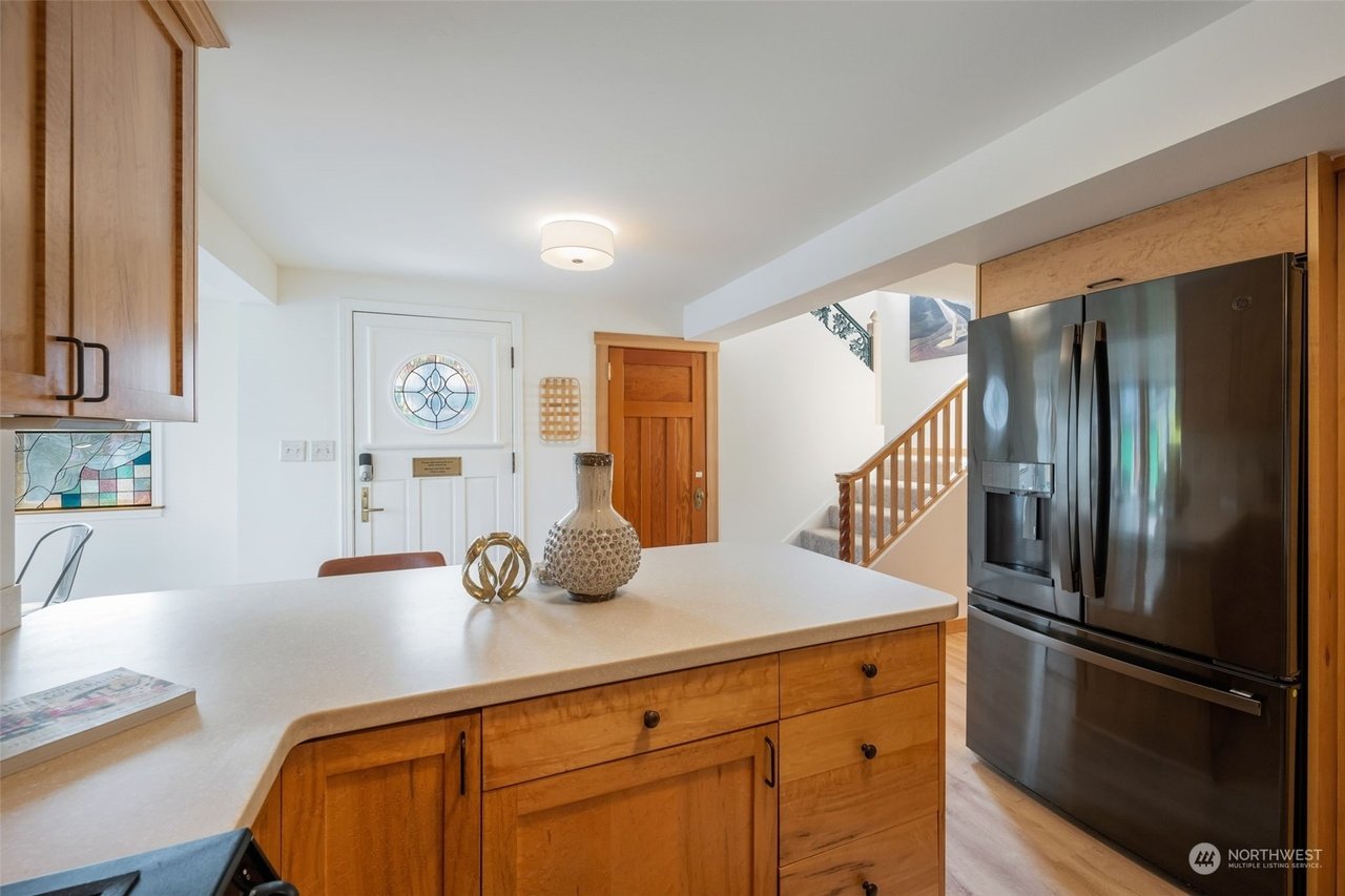 2770 Westlake Ave N #1