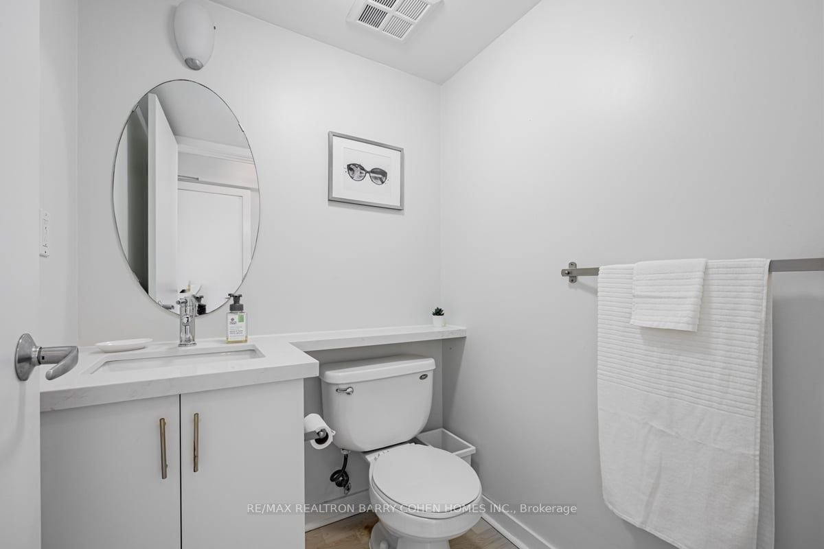 VIBRANT KING WEST PENTHOUSE