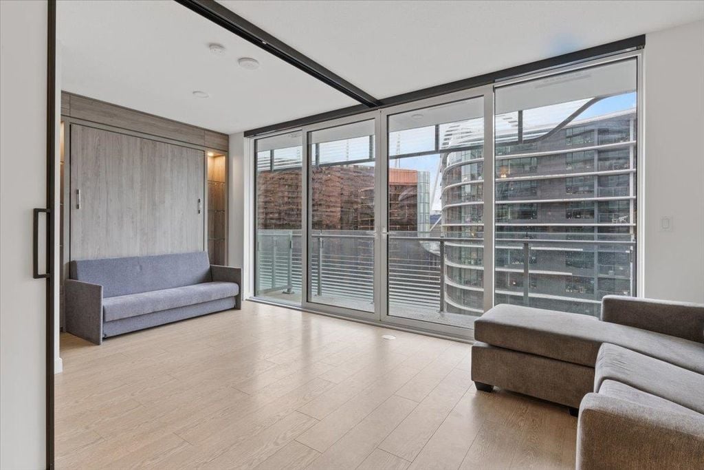 89 Nelson St, #1410