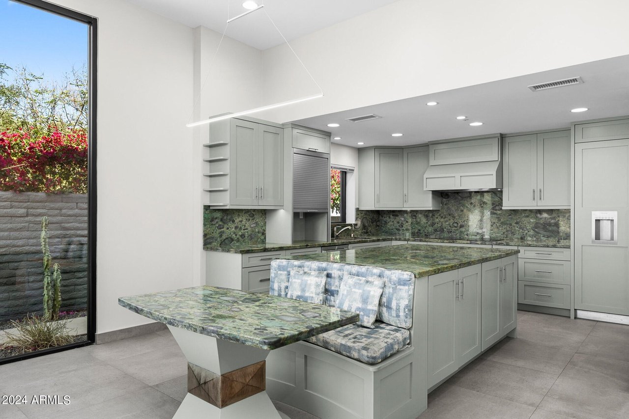 5434 E Lincoln Dr #16