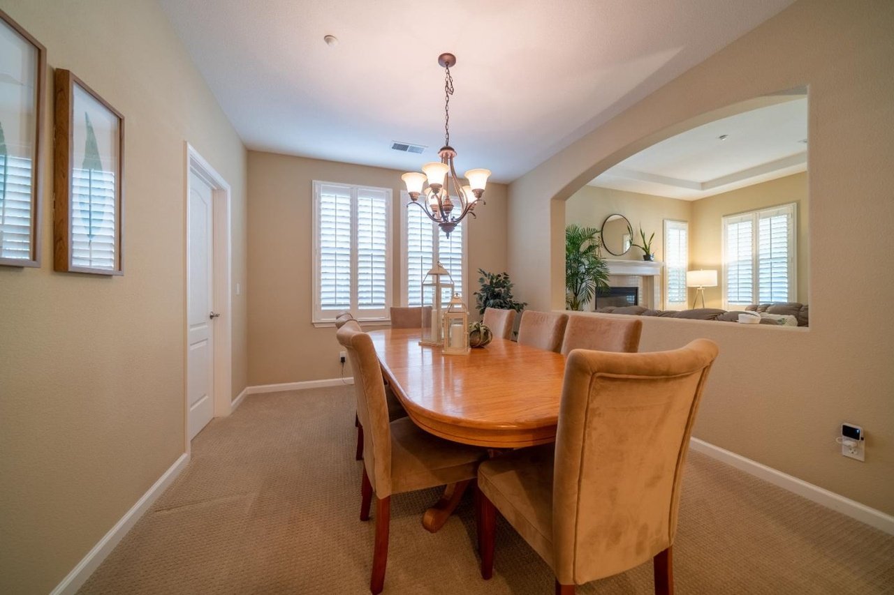 19 Deerfield Dr