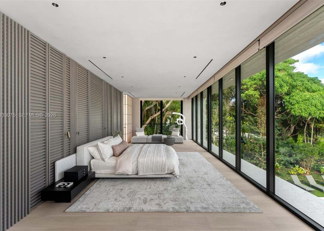 661 Melaleuca Ln