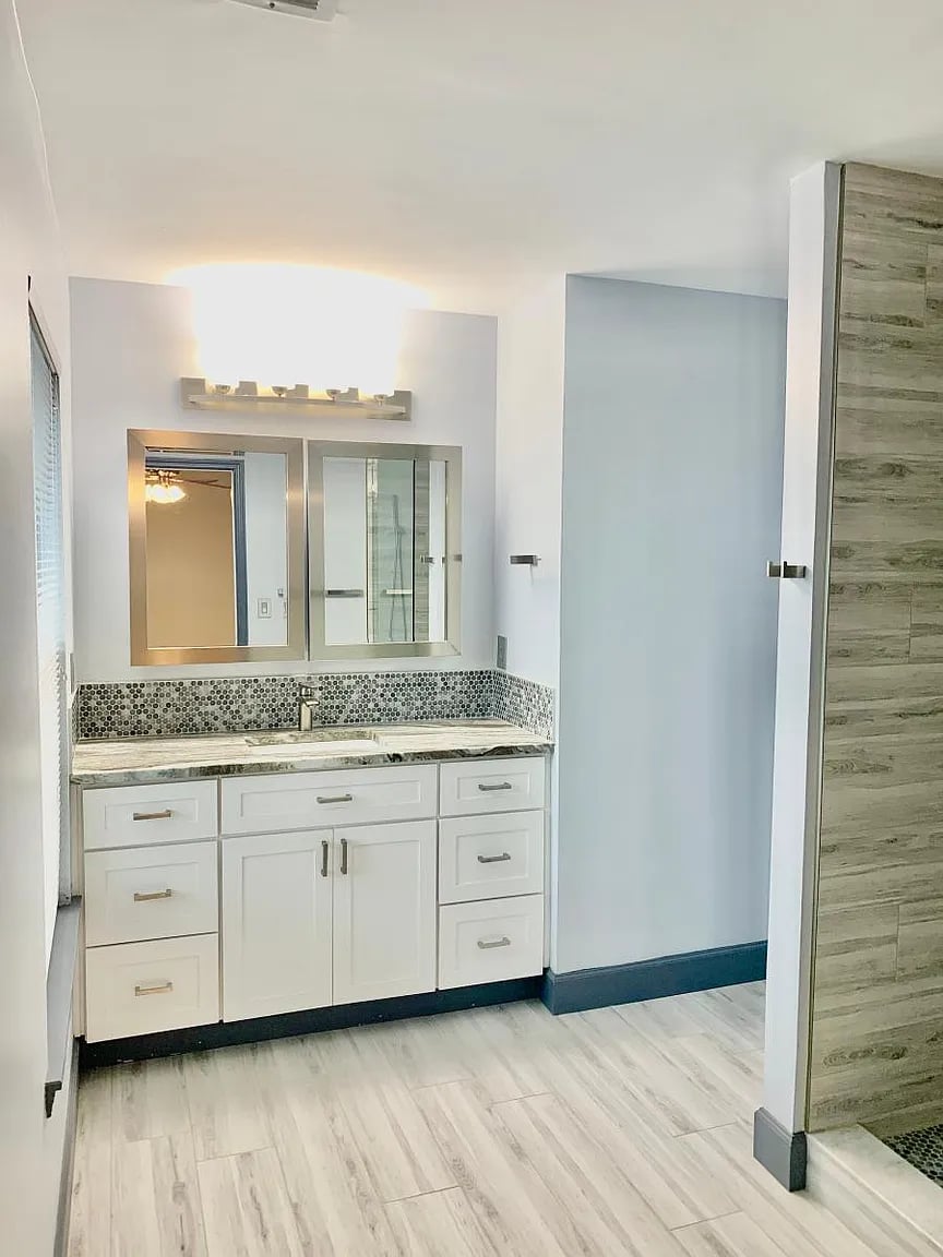 521 Windstone Trl