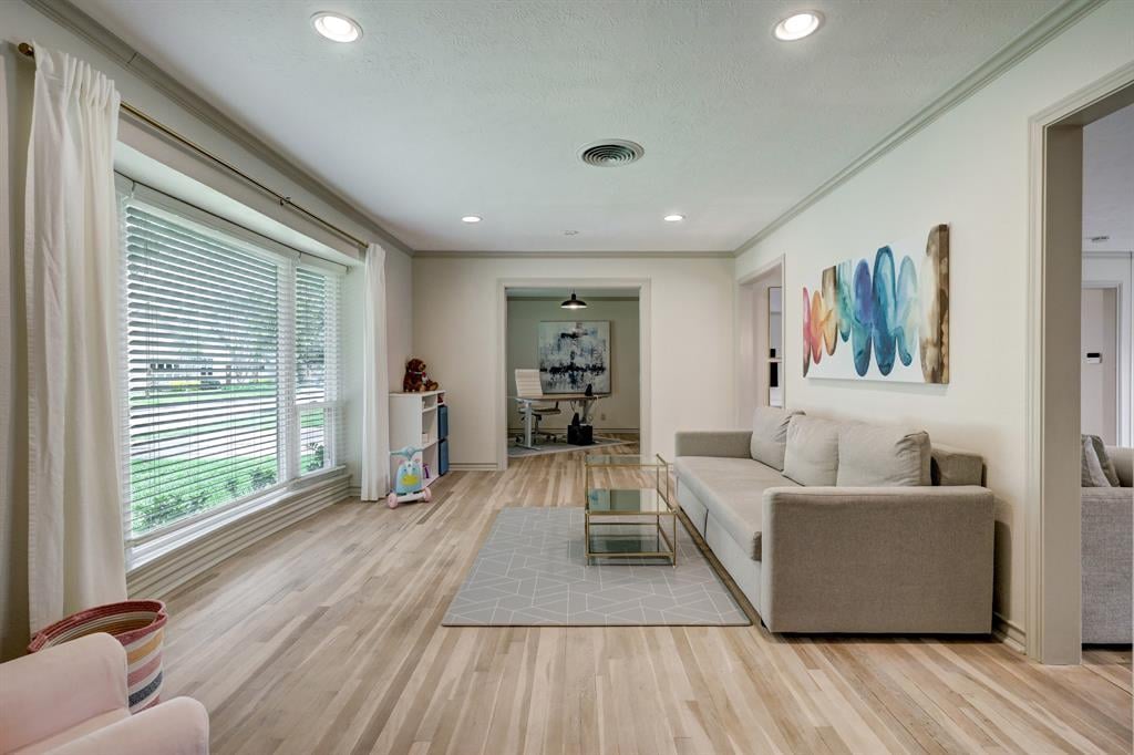 2103 Stoney Brook Dr