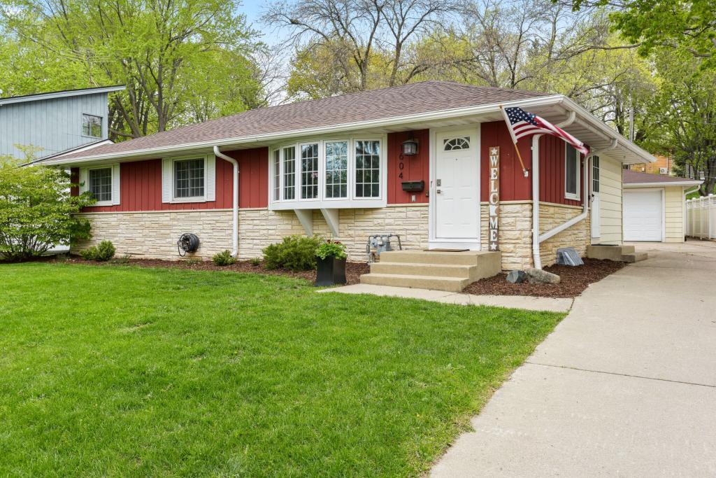 1604 Kilmer Ave