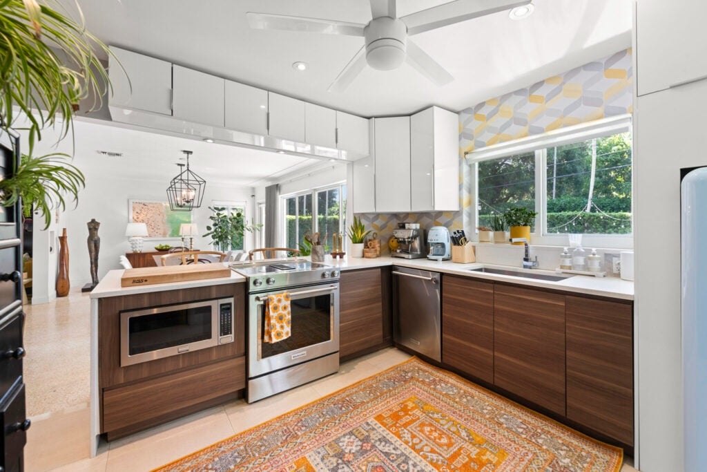 Miami Shores Stunner Lists by Daniel Falcon