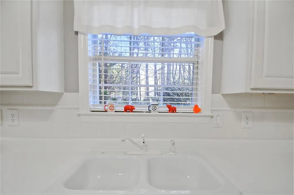 1172 Rhyne Chase
