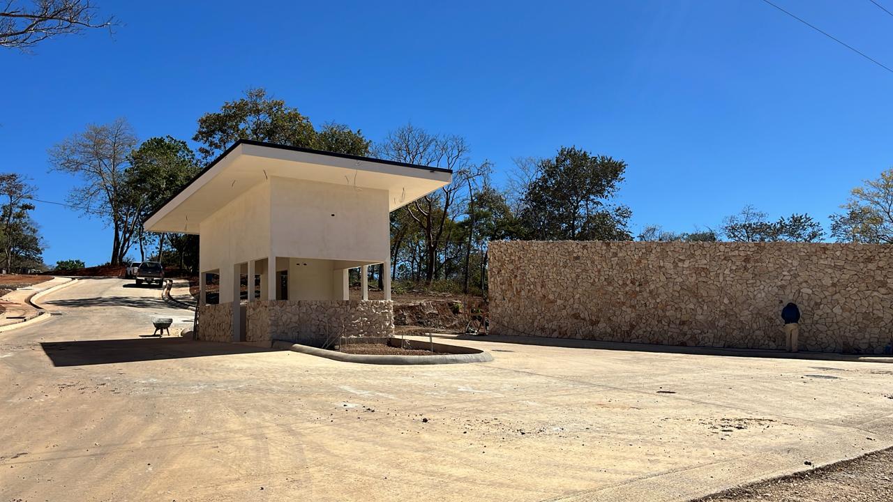 Pochote Hills Lot #9 | Prime Gated Homesite Minutes from Playa Avellanas