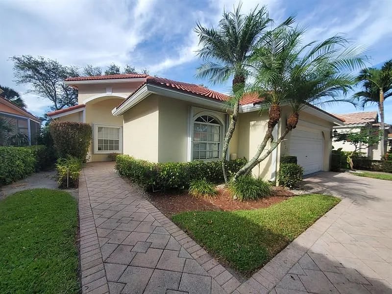 5225 Brookview Dr, Boynton Beach, FL 33437