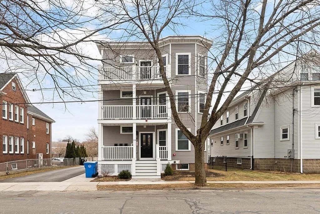 24 Walnut St, #2