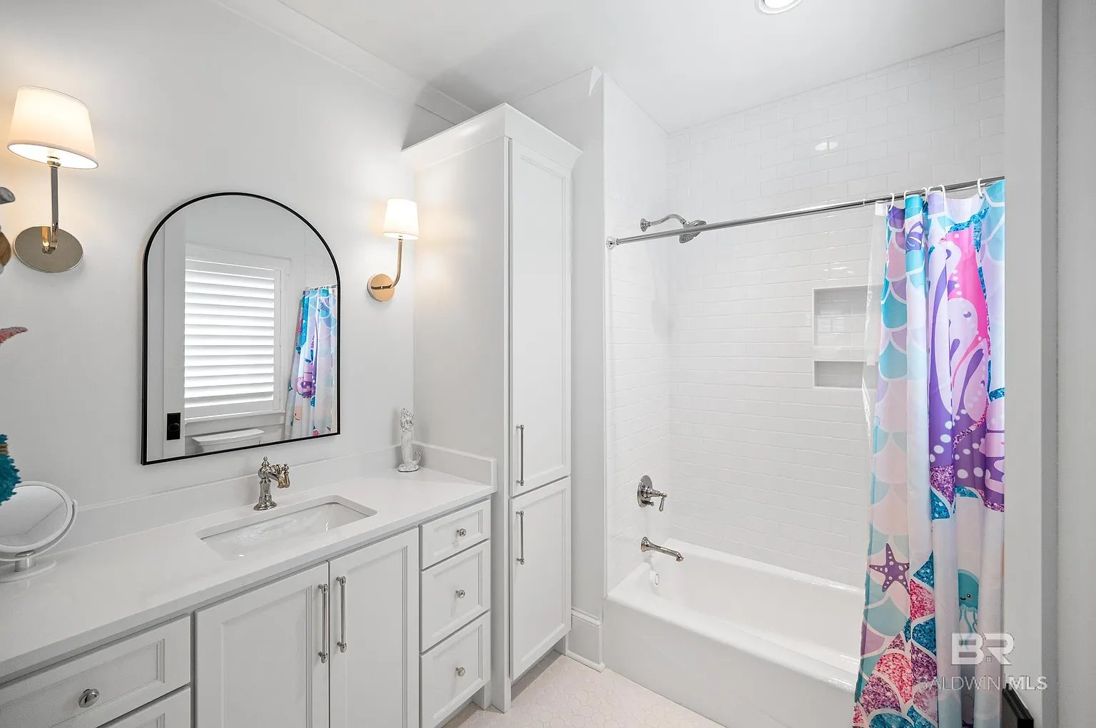 902 Inlet Cir