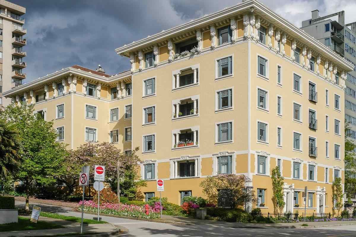 24-1386 Nicola St
