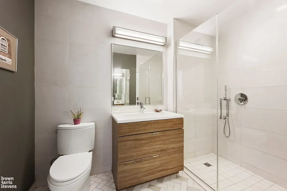 23 West 11th Street, Unit 7E