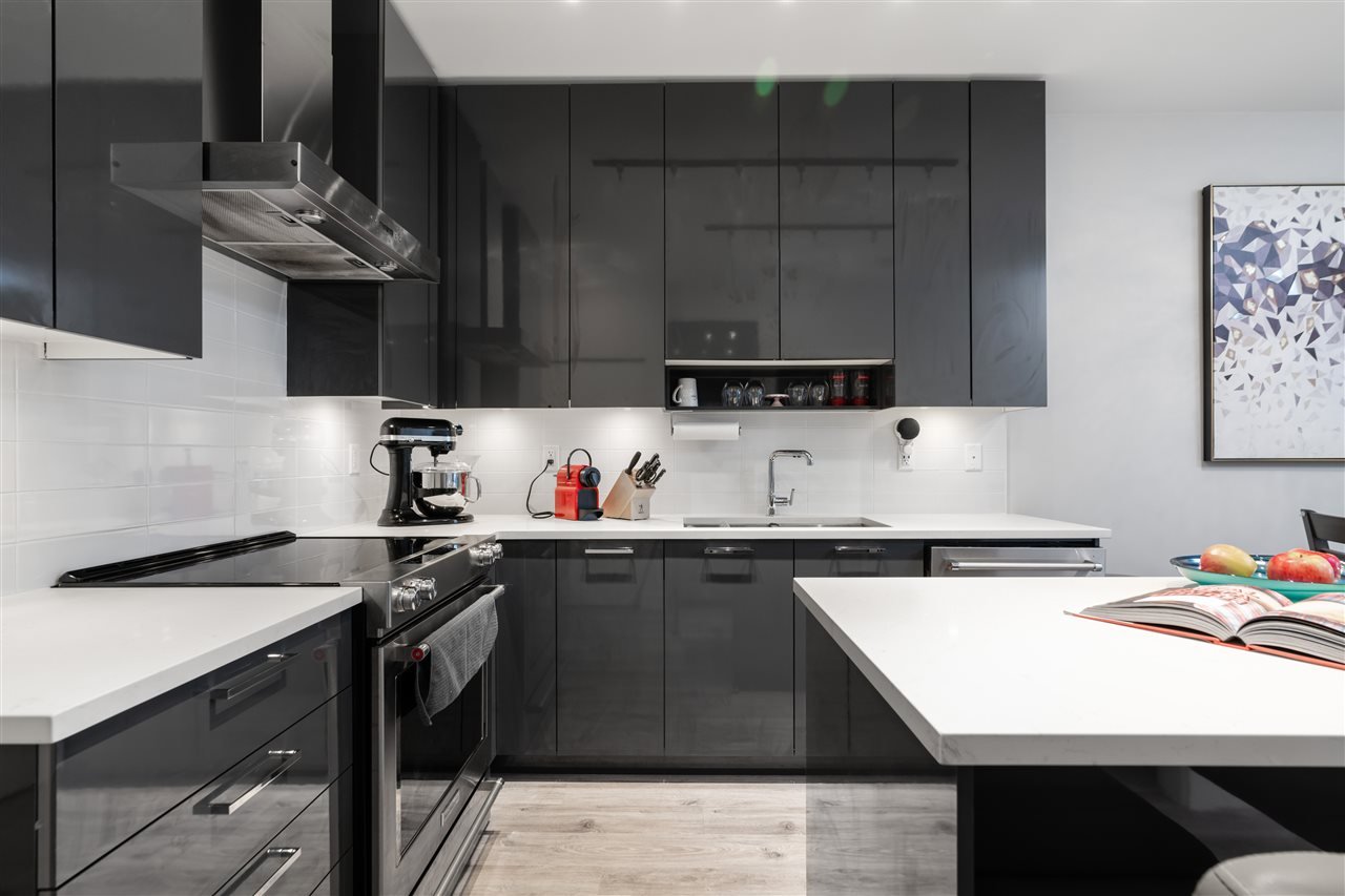 317-1768 Gilmore Ave