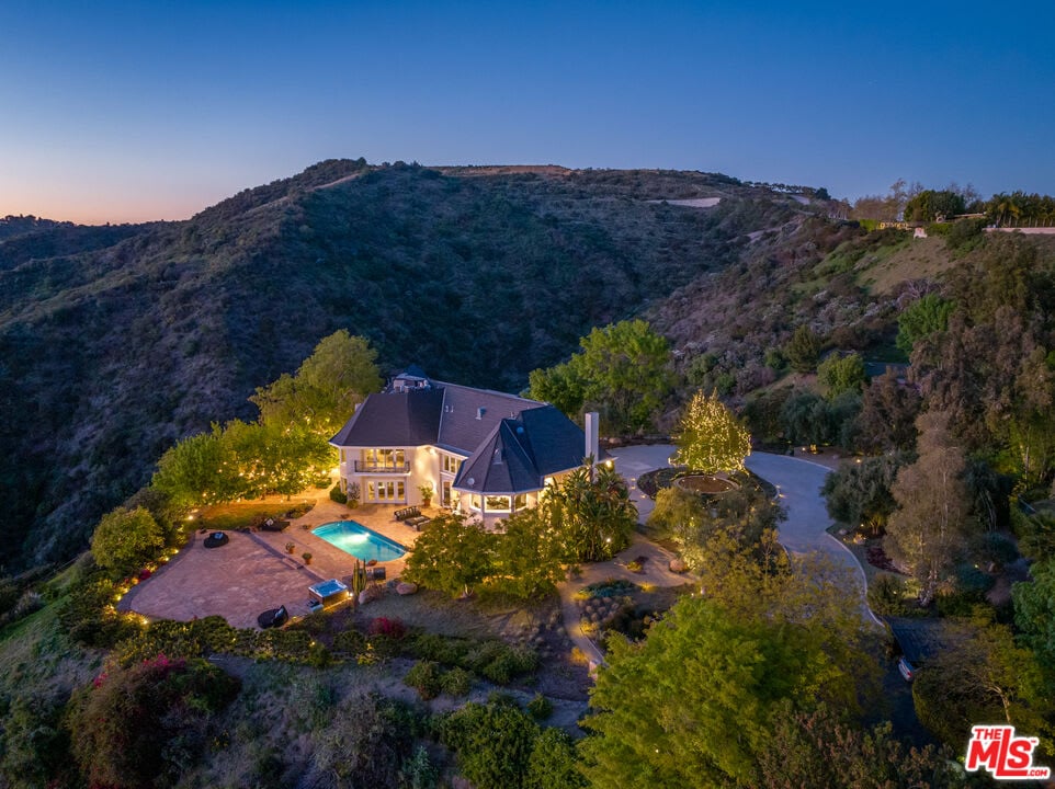 Villa Estate