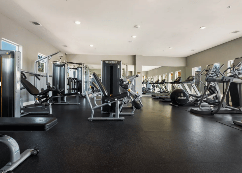 Lease Today and Enjoy 6 WEEKS FREE!