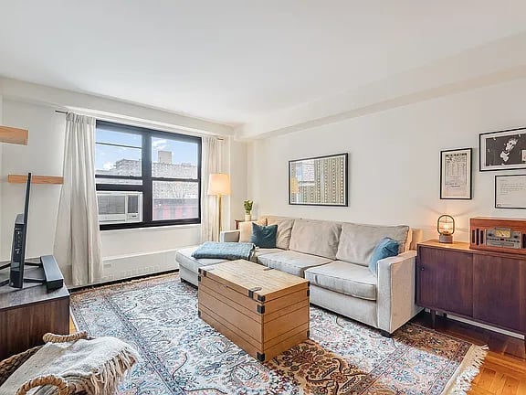165 Clinton Ave Ste 6A