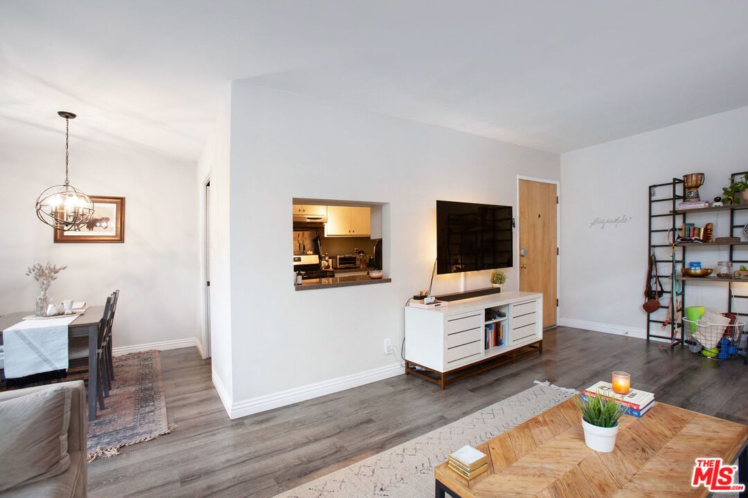 1411 N Hayworth Ave #1