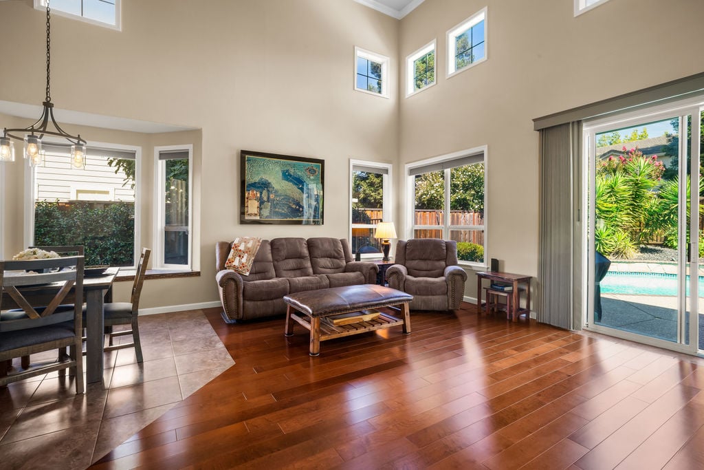 5569 Arlene Way