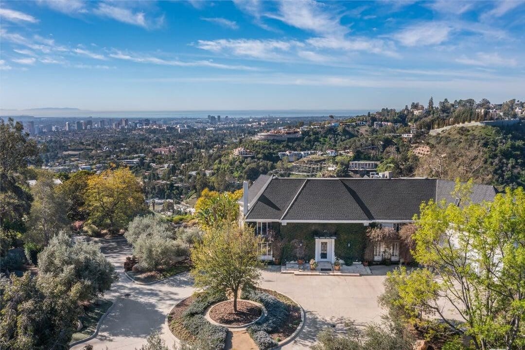 Villa Estate
