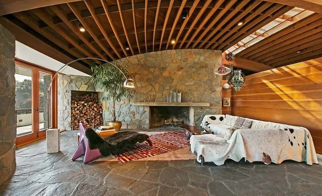 1435 Bella Dr