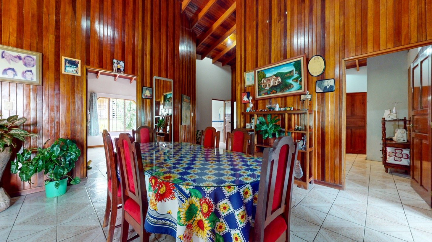 House for Sale in Ojochal, Costa Rica – Traditional Charm on 2.75 Acres