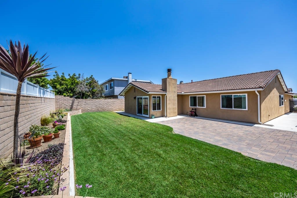 8821 Gallant Dr