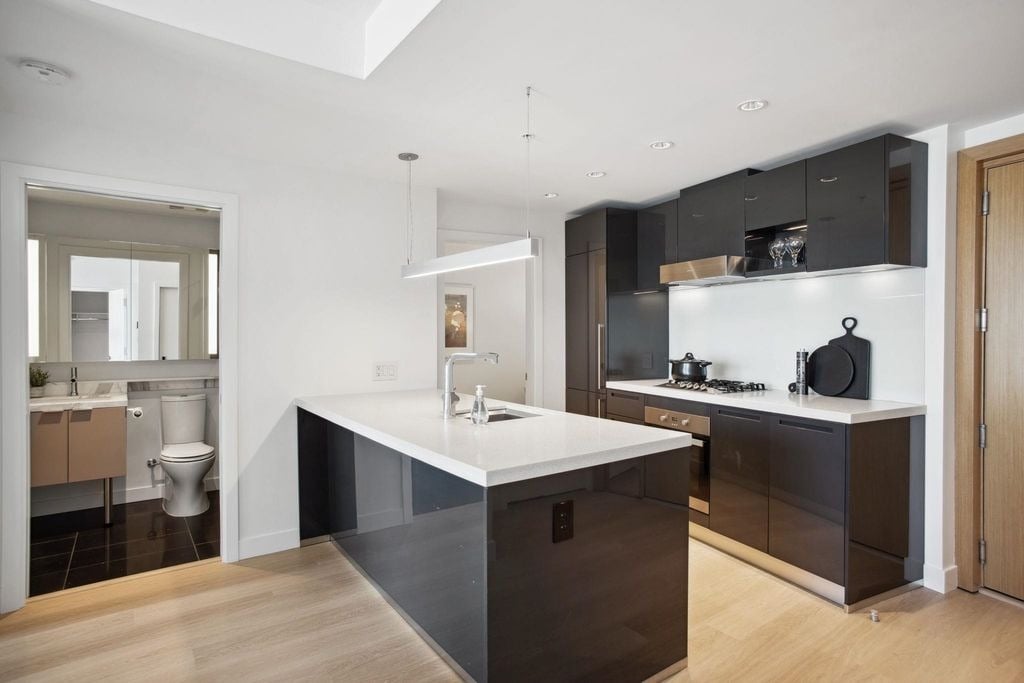 777 Richards St, #4103