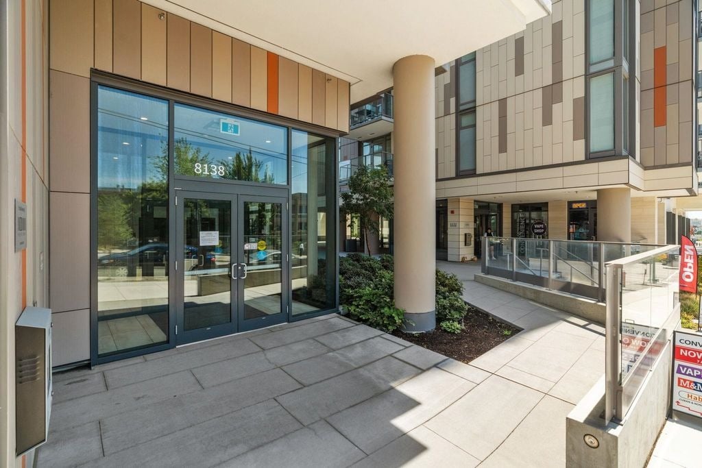 8138 Fraser St, #208