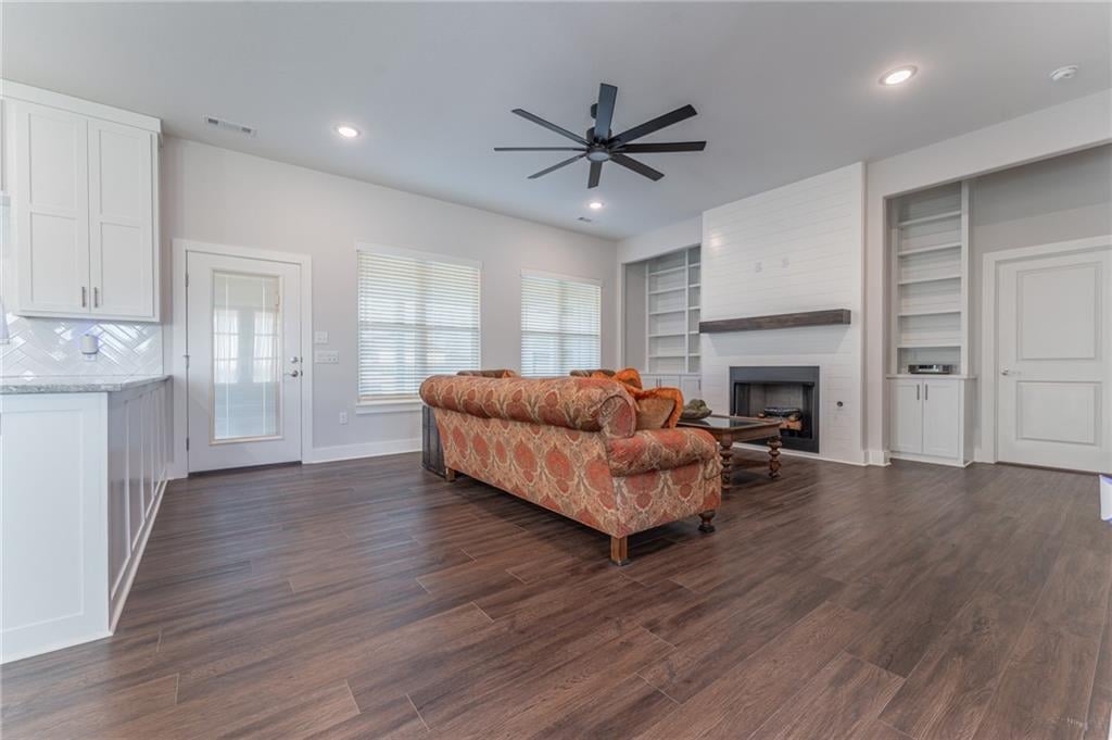 12386 Little Elm Rd
